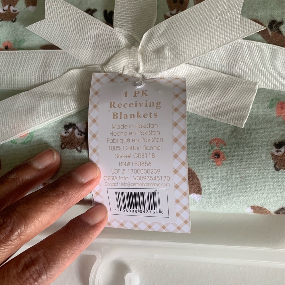 Zack & Zoey Green and White Baby Blanket Set - Picture 5 of 5